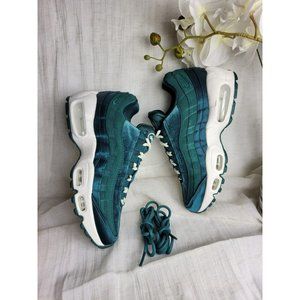 E42 SIZE 6 WOMEN'S NIKE AIR MAX 95 ATOMIC TEAL. DZ5226 300